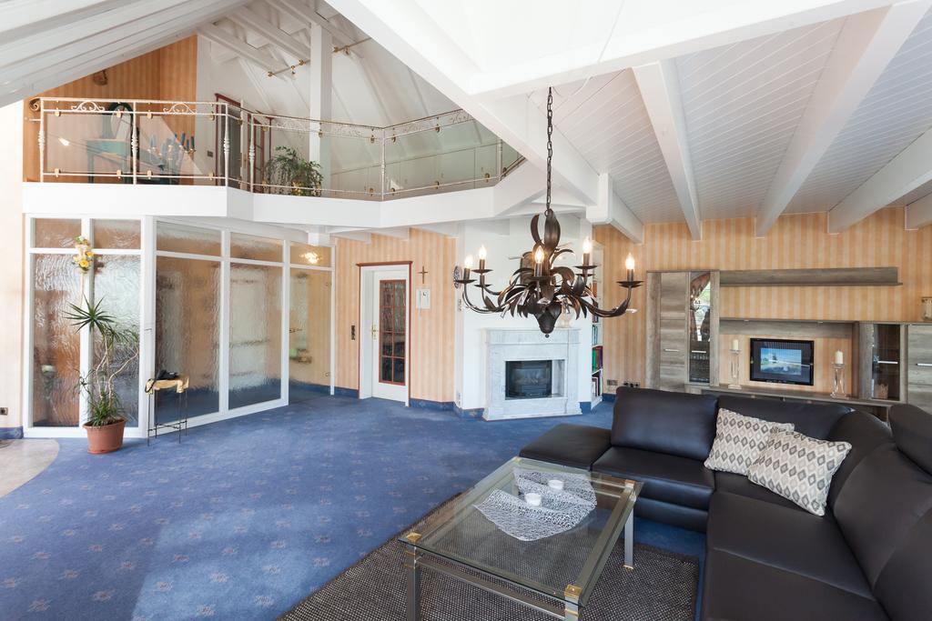 Villa Katharina Penthouse Wohnung فيلنغن الغرفة الصورة