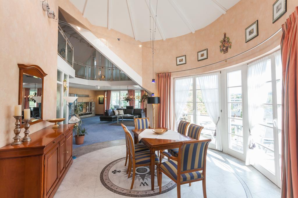 Villa Katharina Penthouse Wohnung فيلنغن الغرفة الصورة